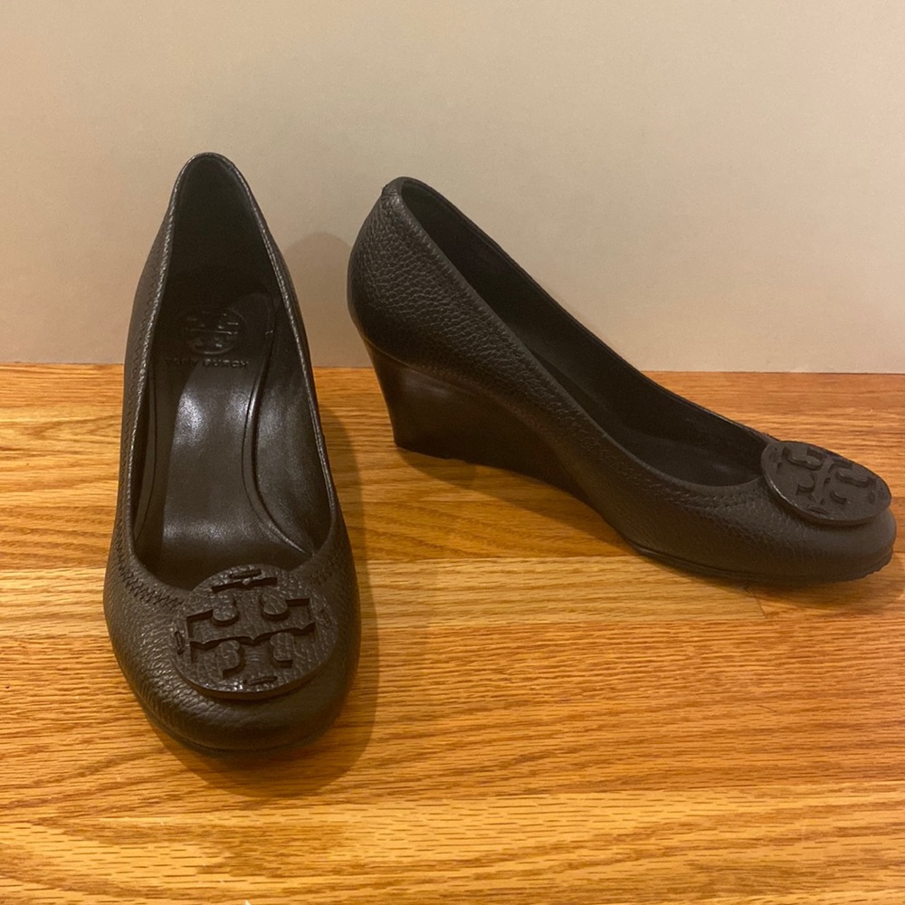 Tory Burch Black Leather Wedges Size 6.5
